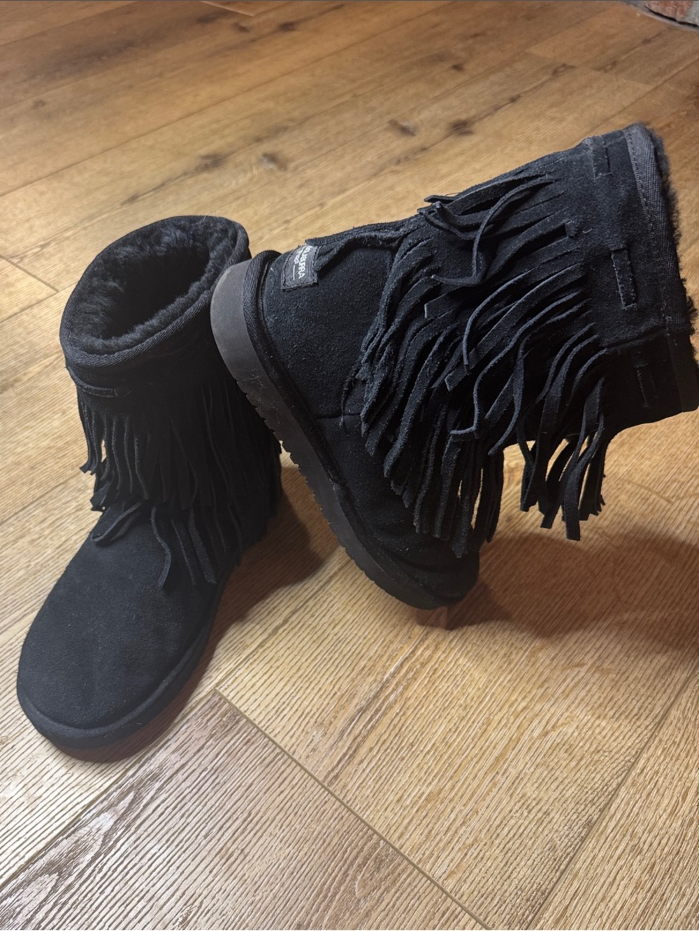 Koolaburra by Ugg Black Suede Fringe Winter Boots